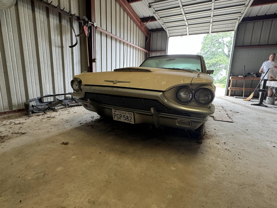 1965 Ford Thunderbird 4th Gen - Image 2 of 31