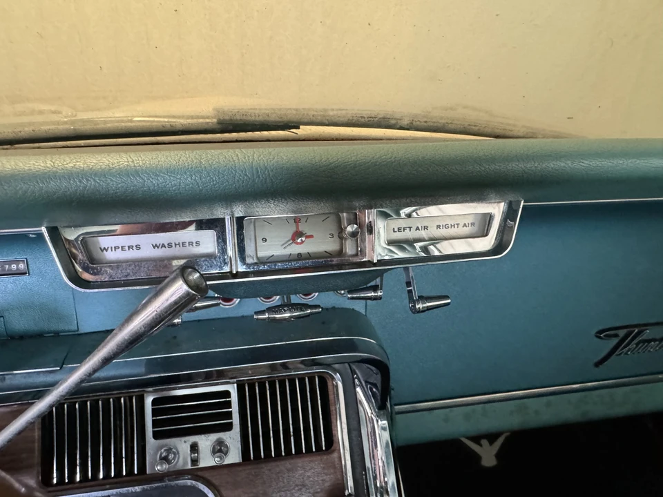 1965 Ford Thunderbird 4th Gen - Image 27 of 31