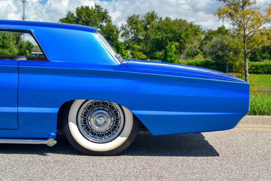 1965 Ford Thunderbird 4th Gen - Image 27 of 31