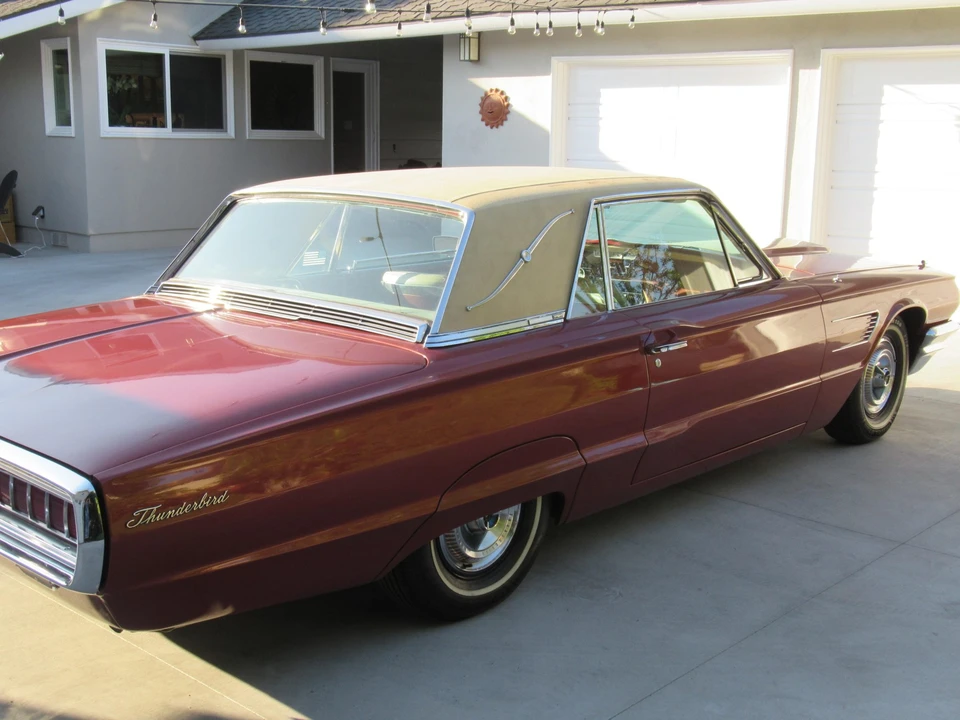 1965 Ford Thunderbird 4th Gen - Image 15 of 31