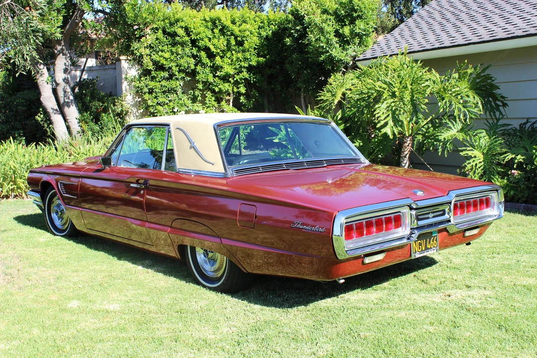 1965 Ford Thunderbird 4th Gen - Image 12 of 31