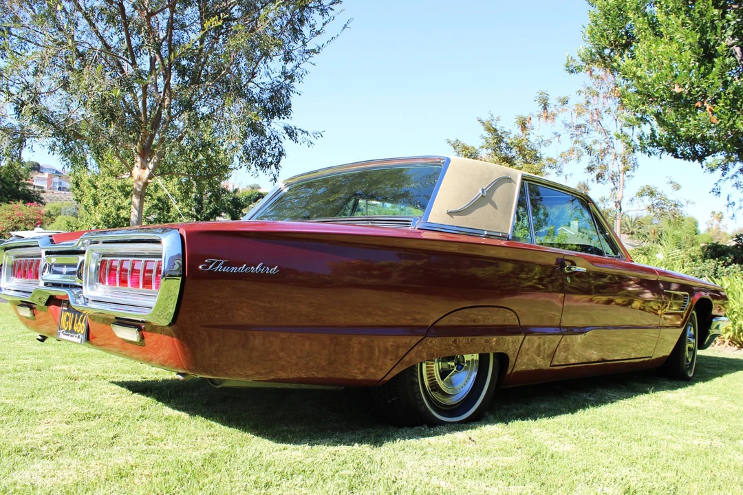 1965 Ford Thunderbird 4th Gen - Image 16 of 31