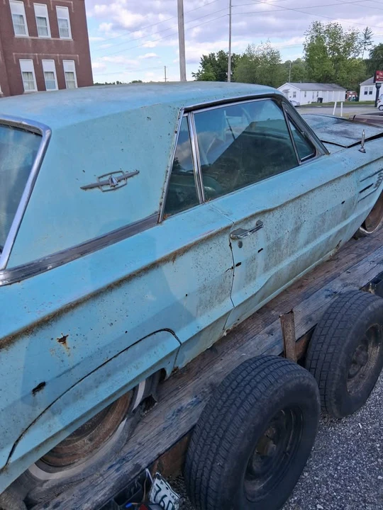 1965 Ford Thunderbird 4th Gen - Image 15 of 16