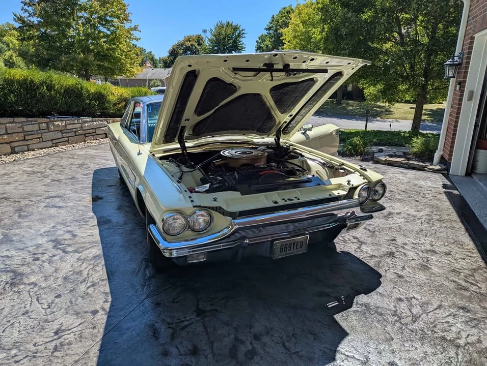 1965 Ford Thunderbird 3rd Gen - Image 3 of 10