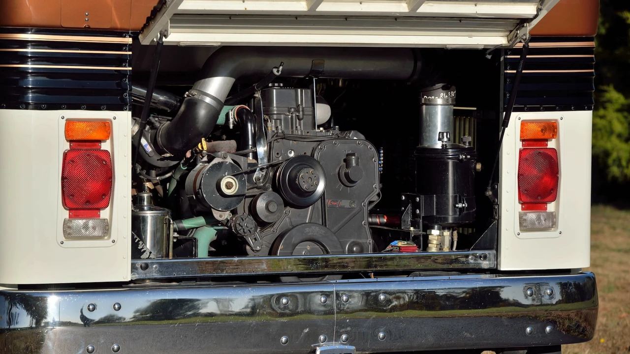 1965 GMC Motorhome - Image 6 of 31