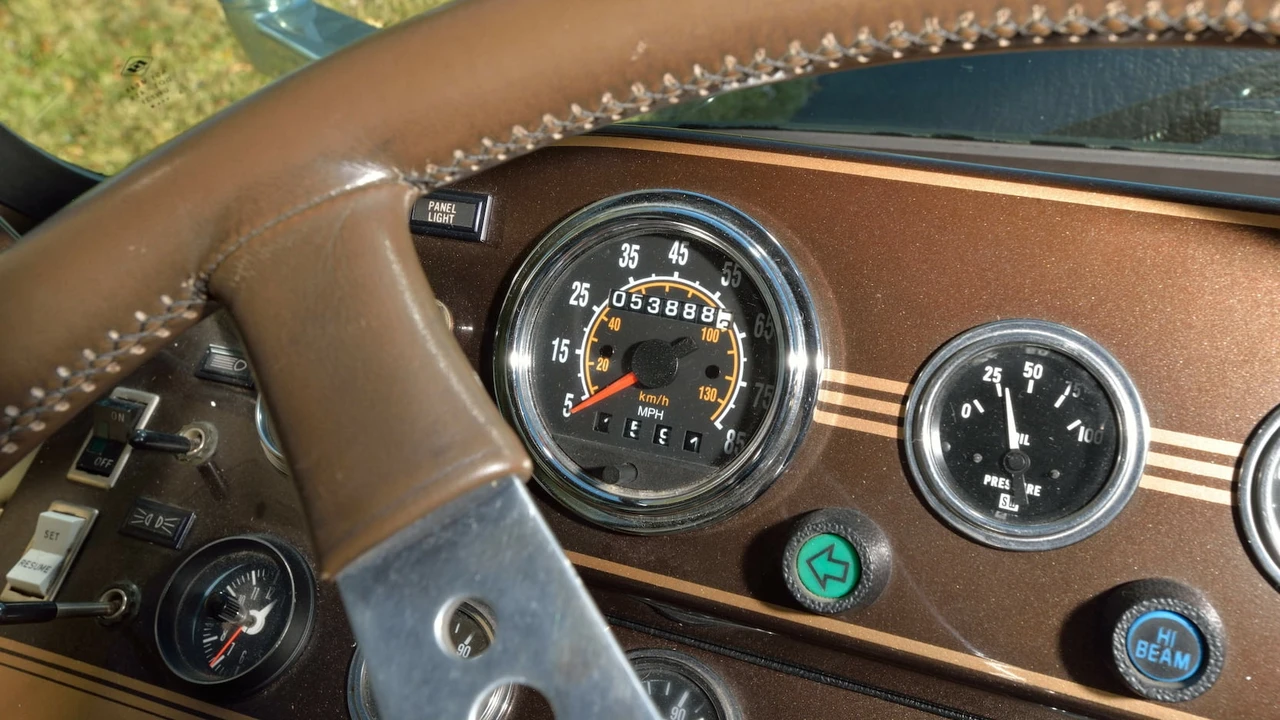 1965 GMC Motorhome - Image 28 of 31