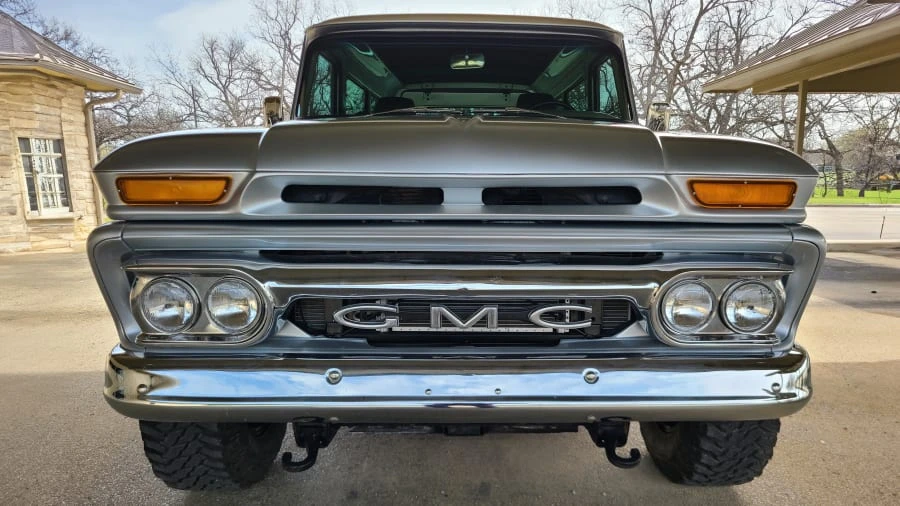 1965 GMC Suburban 5th Gen - Image 9 of 28