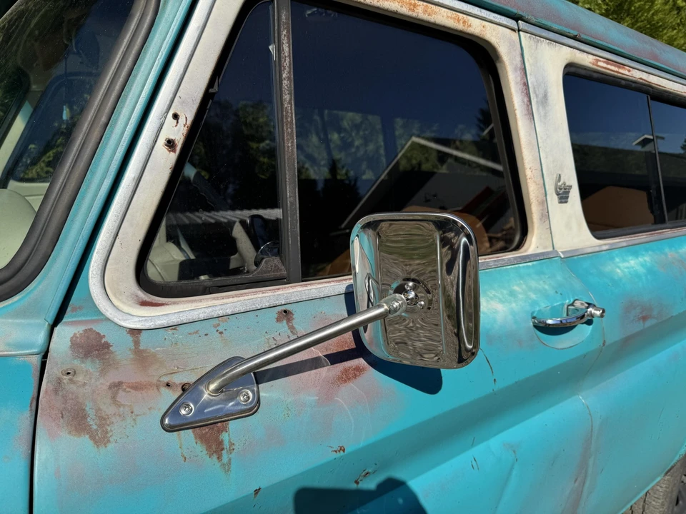 1965 GMC Suburban 5th Gen - Image 16 of 31