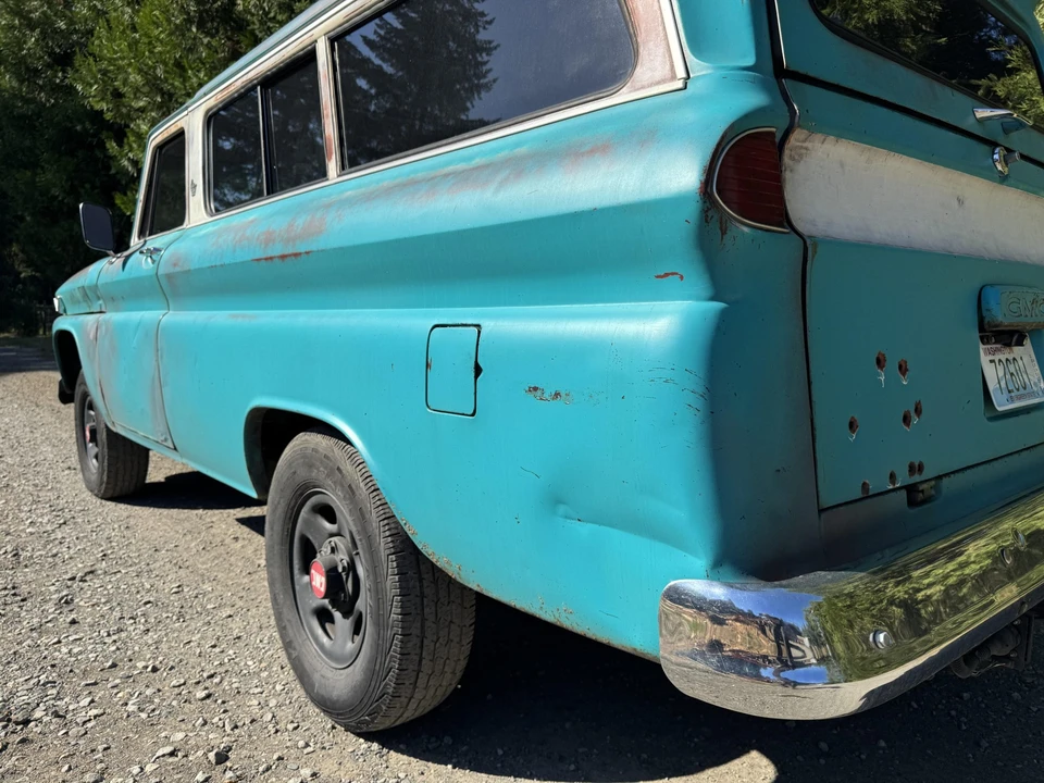 1965 GMC Suburban 5th Gen - Image 18 of 31