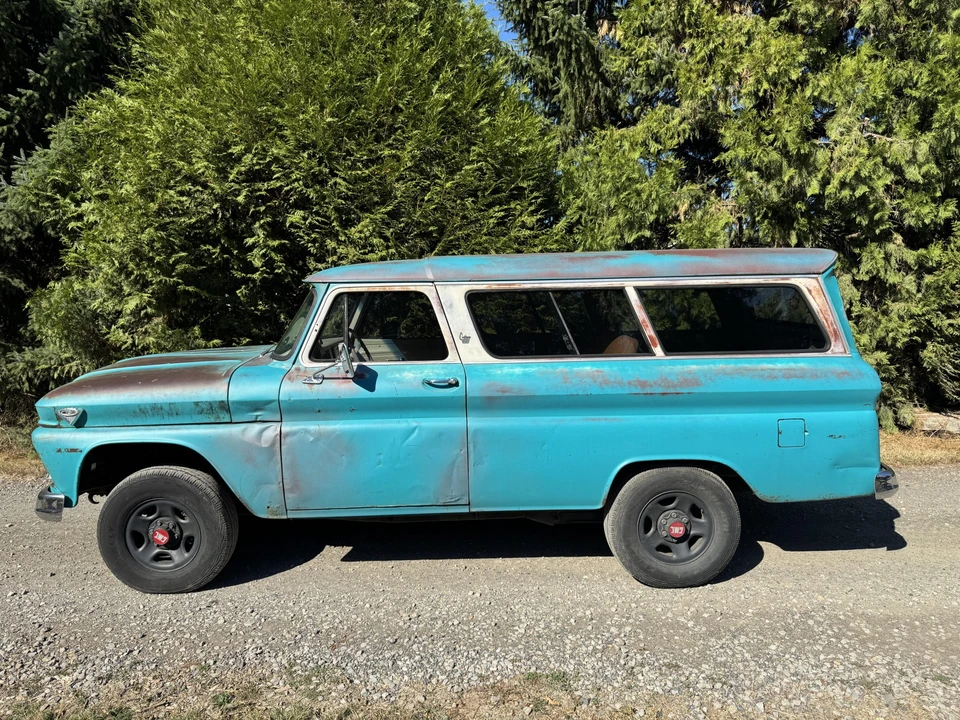 1965 GMC Suburban 5th Gen - Image 5 of 31