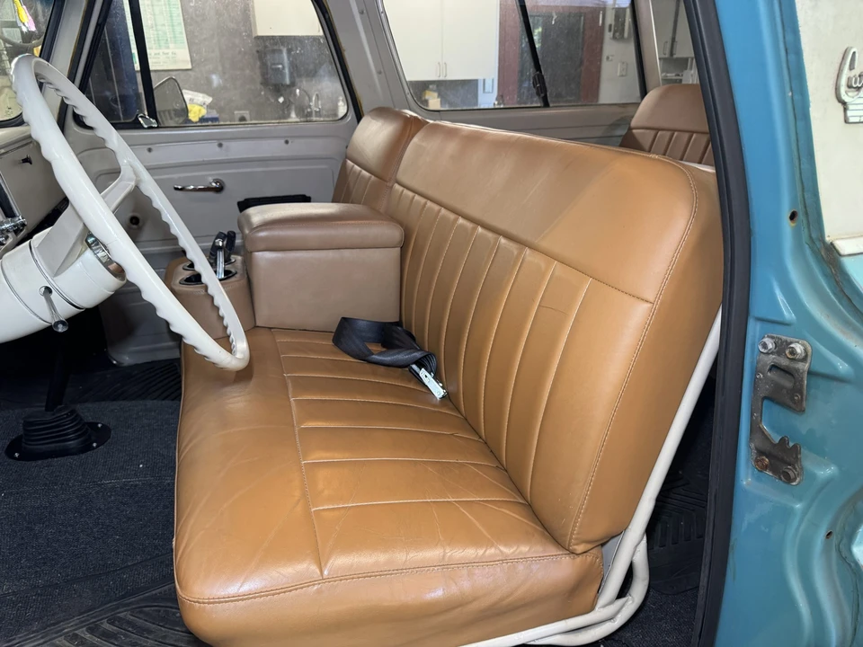 1965 GMC Suburban 5th Gen - Image 30 of 31