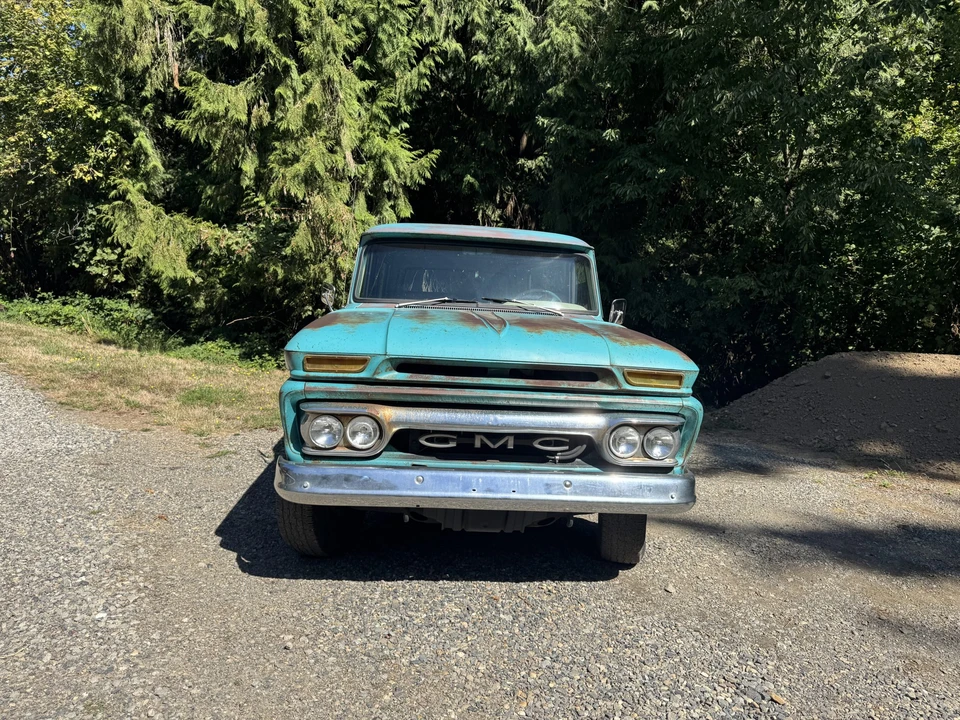 1965 GMC Suburban 5th Gen - Image 13 of 31