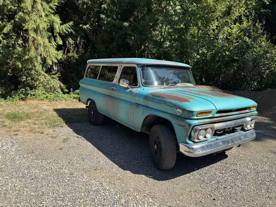 1965 GMC Suburban 5th Gen - Image 12 of 31