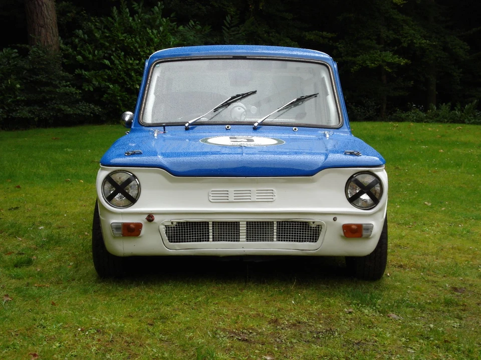 1965 Hillman - Image 2 of 10