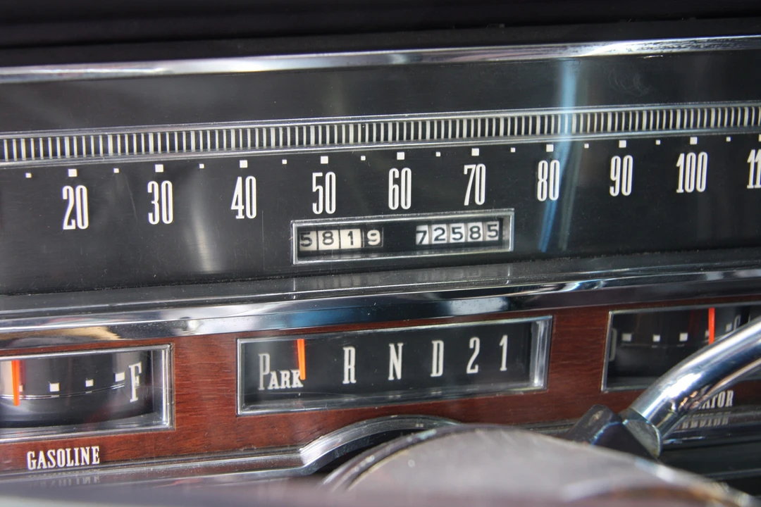 1965 Chrysler Imperial 2nd Gen - Image 23 of 31