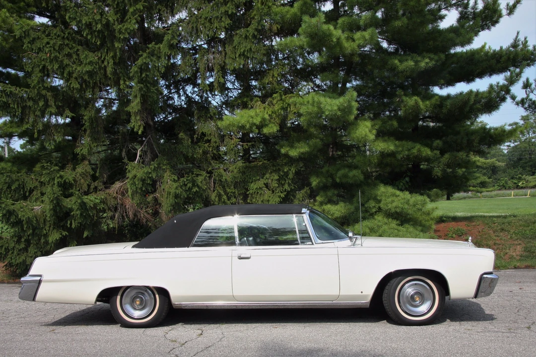 1965 Chrysler Imperial 2nd Gen - Image 5 of 31