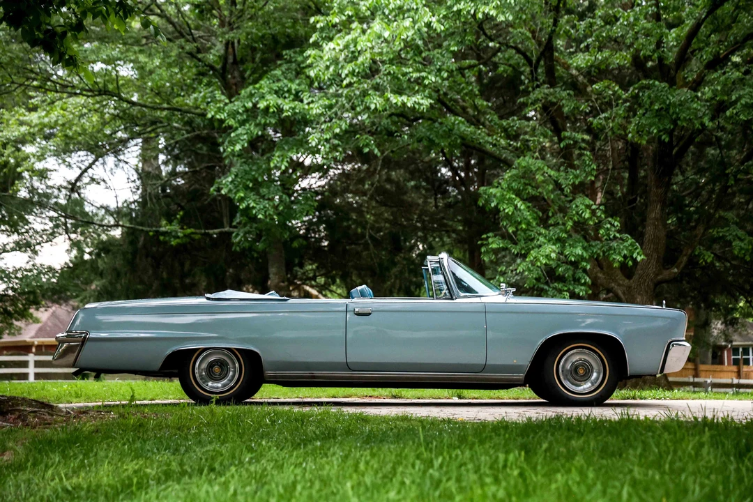 1965 Imperial Crown - Image 7 of 31