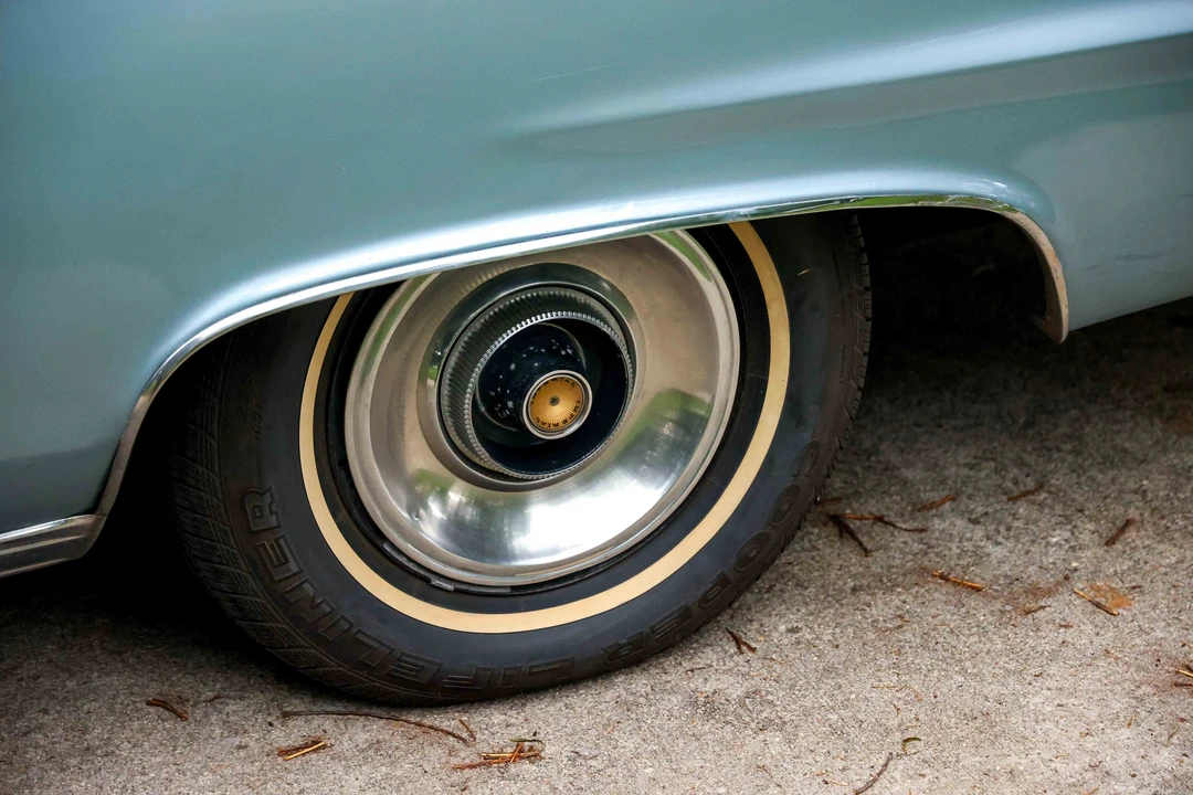1965 Imperial Crown - Image 18 of 31