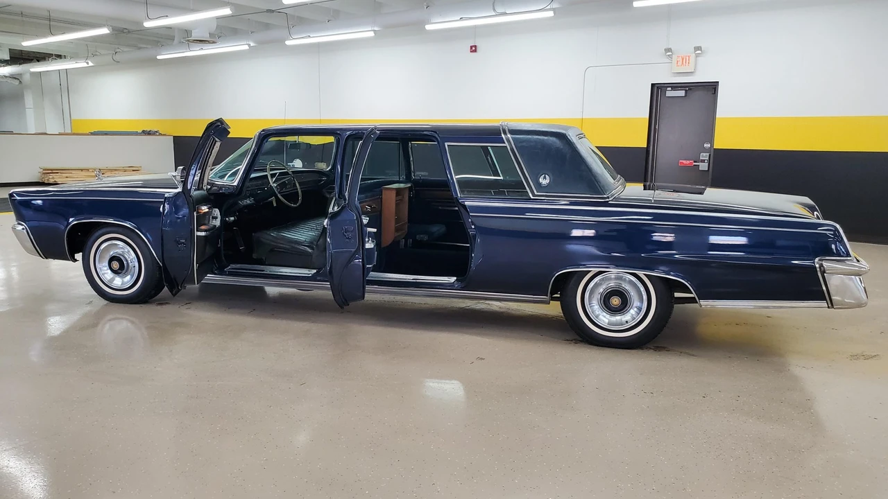 1965 Chrysler Imperial 2nd Gen - Image 5 of 31