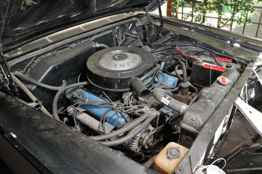 1965 Imperial Crown - Image 6 of 12