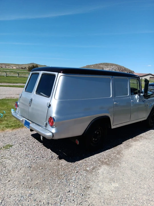 1965 International Harvester Travelall - Image 5 of 15