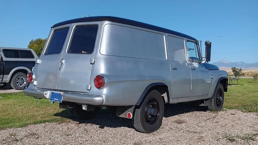 1965 International Harvester Travelall - Image 3 of 15