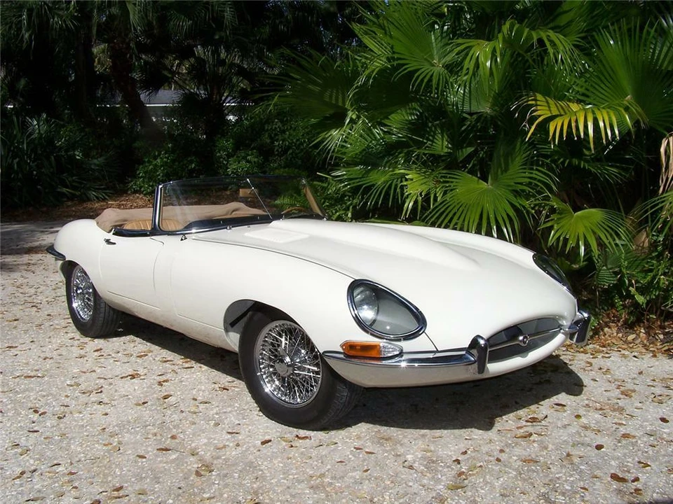 1965 Jaguar E-Type Series 1 - Image 2 of 5