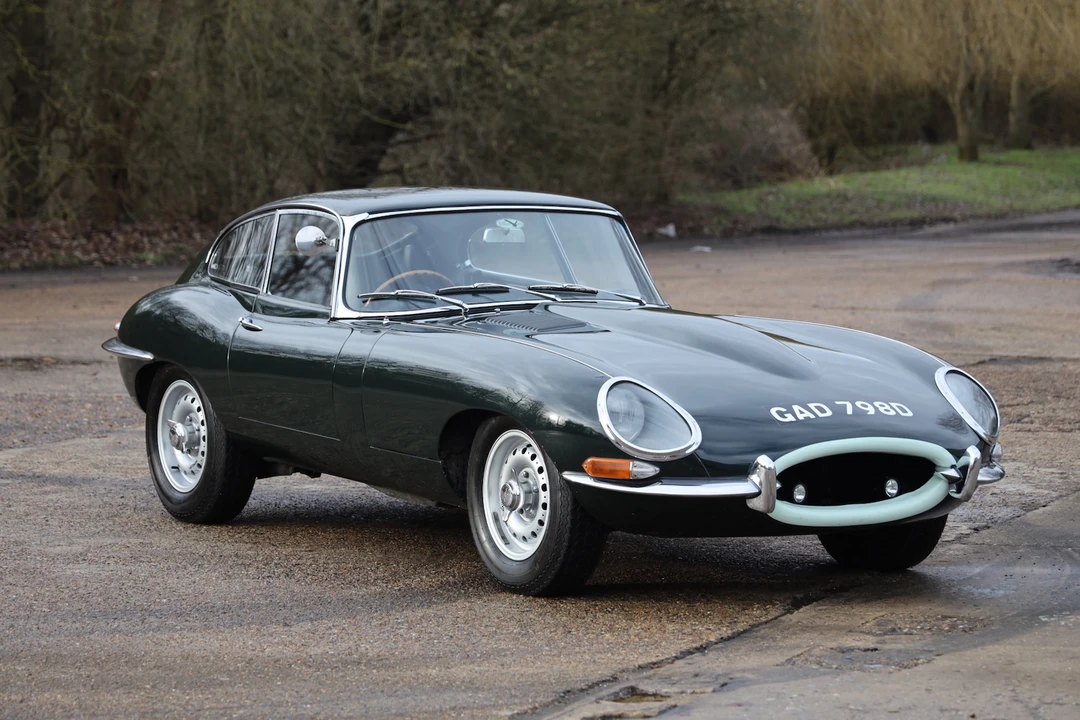 1965 Jaguar E-Type Series 1 - Image 2 of 2