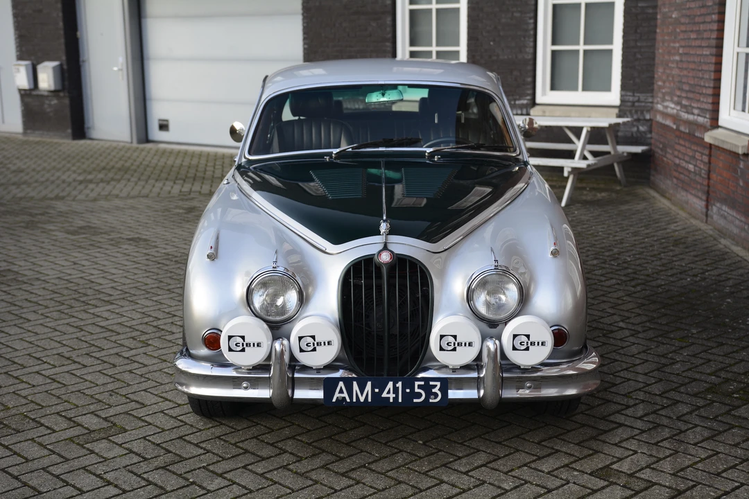 1965 Jaguar Mark II - Image 5 of 31