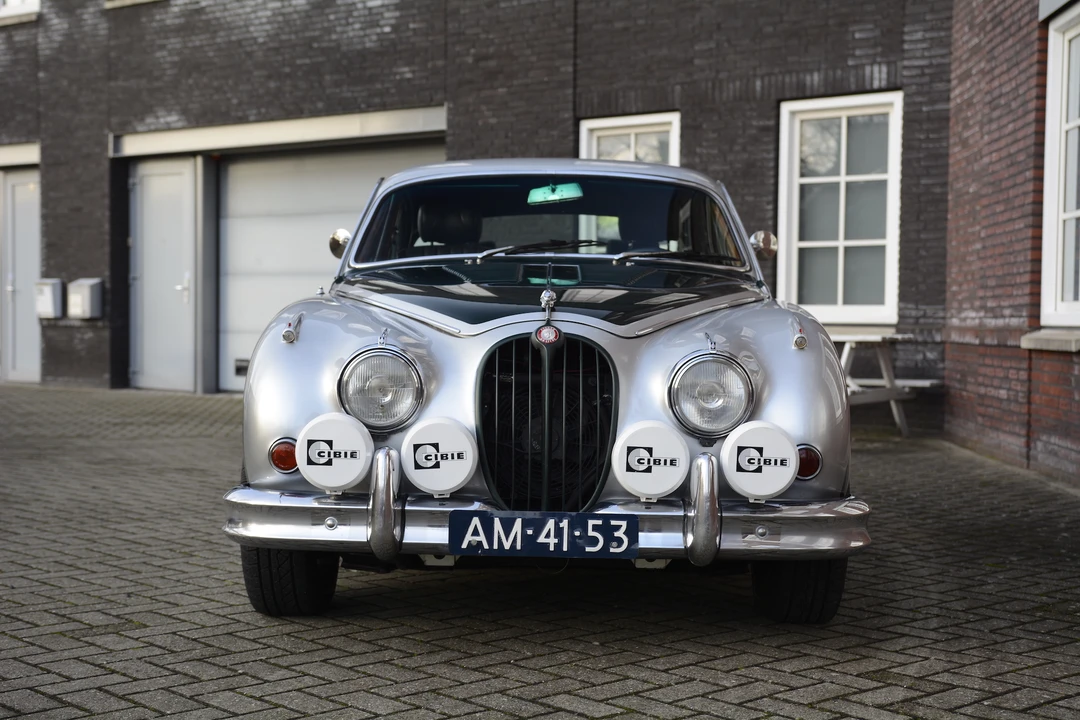 1965 Jaguar Mark II - Image 6 of 31