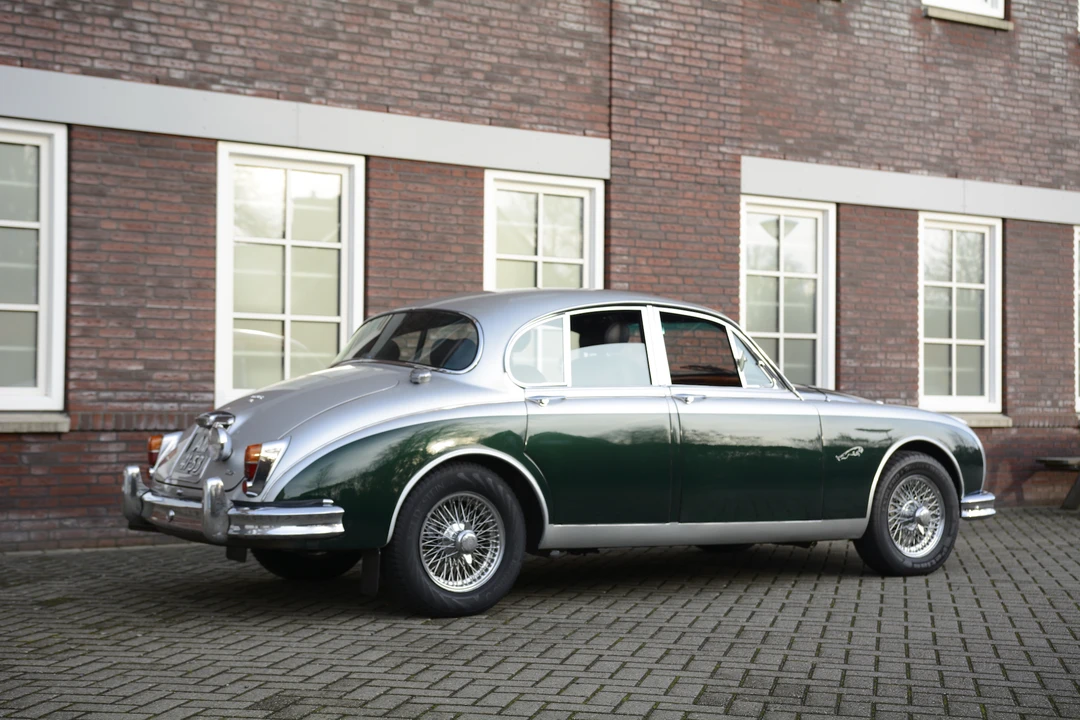 1965 Jaguar Mark II - Image 17 of 31