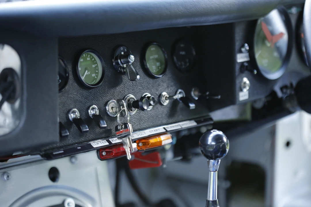 1965 Jaguar E-Type Series 1 - Image 12 of 19