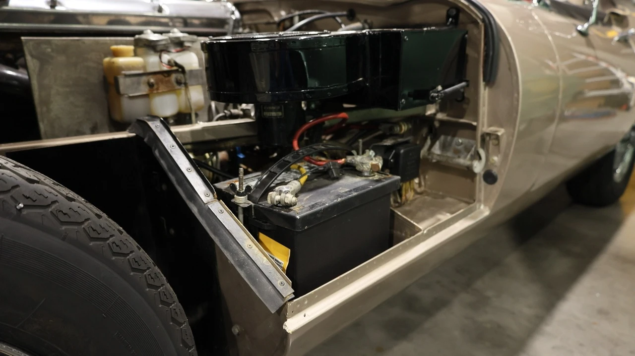 1965 Jaguar E-Type Series 1 - Image 19 of 21