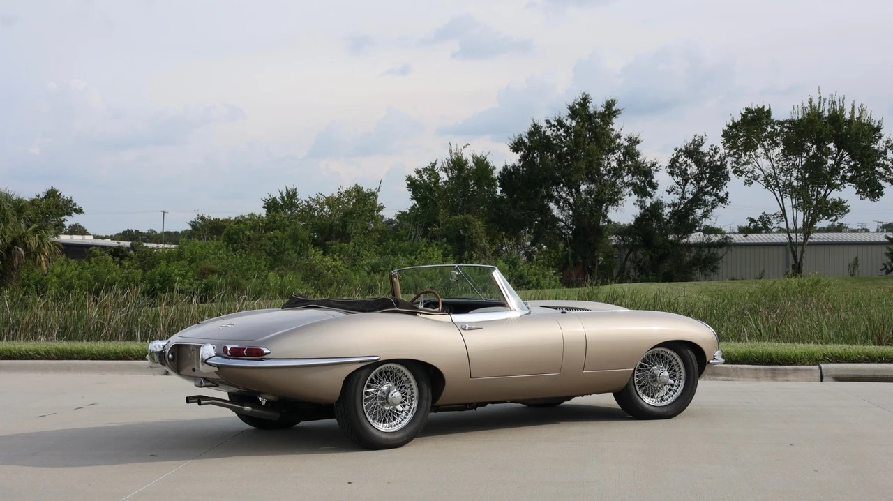 1965 Jaguar E-Type Series 1 - Image 8 of 21