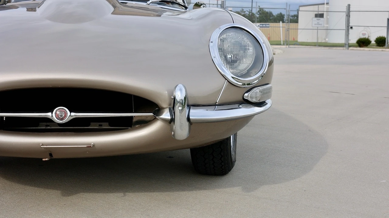 1965 Jaguar E-Type Series 1 - Image 7 of 21