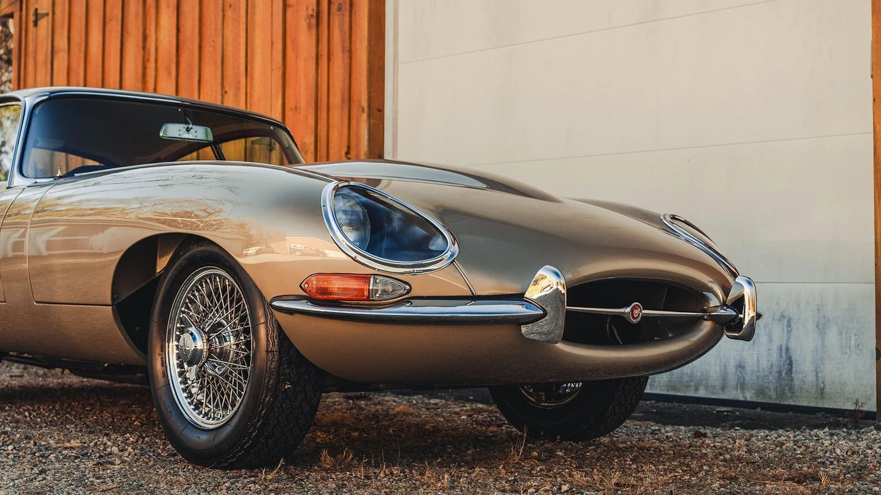 1965 Jaguar E-Type Series 1 - Image 25 of 31