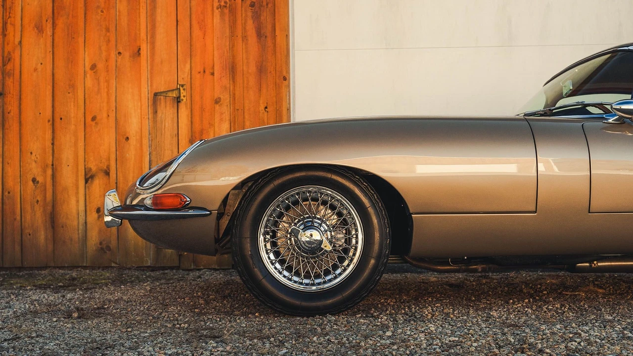 1965 Jaguar E-Type Series 1 - Image 17 of 31