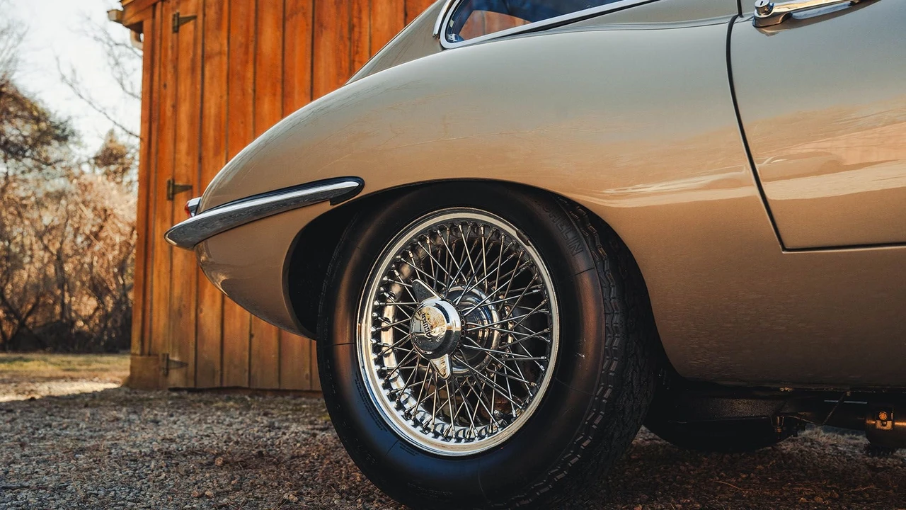 1965 Jaguar E-Type Series 1 - Image 29 of 31