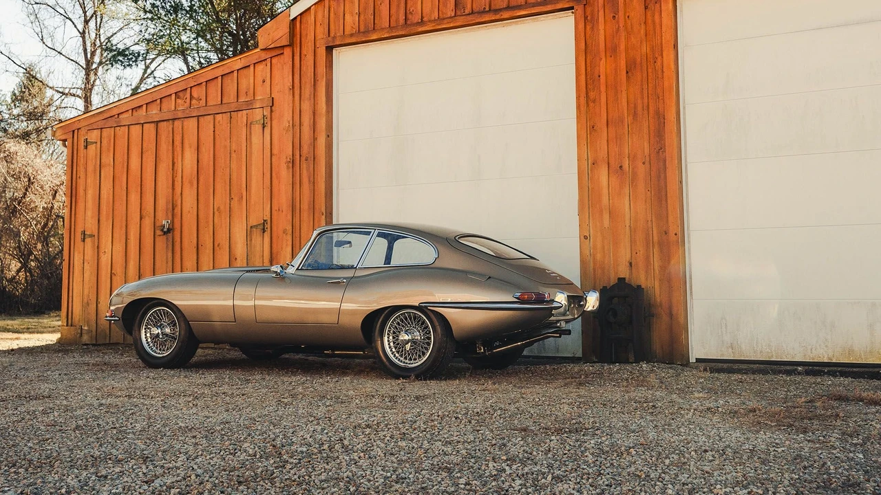1965 Jaguar E-Type Series 1 - Image 16 of 31