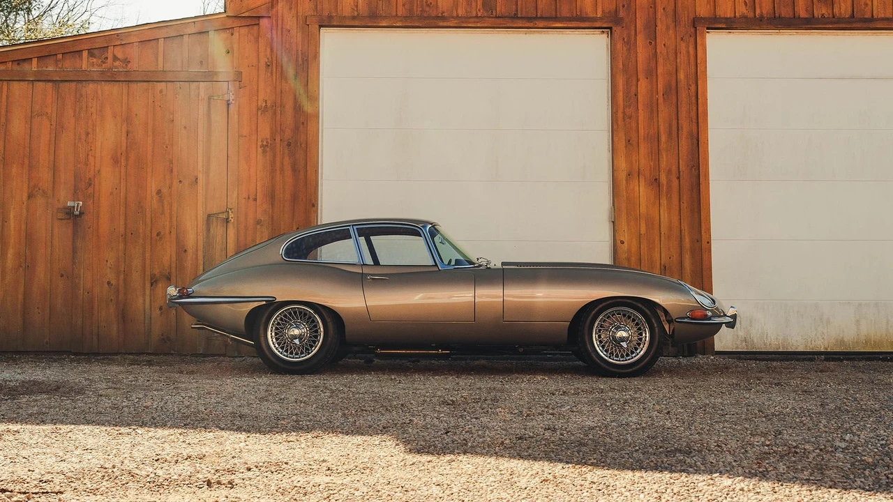 1965 Jaguar E-Type Series 1 - Image 12 of 31