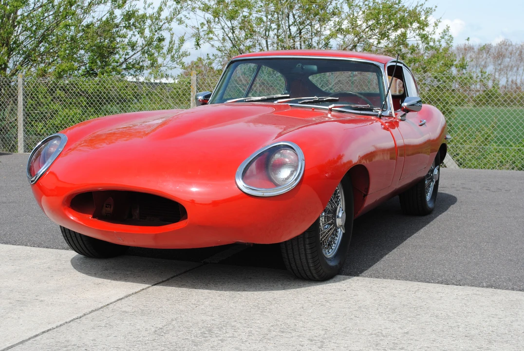 1965 Jaguar E-Type Series 1 - Image 12 of 12
