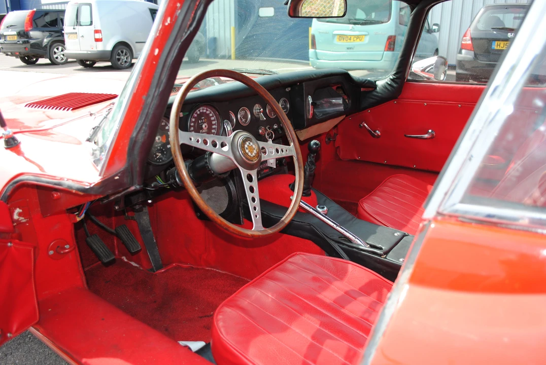 1965 Jaguar E-Type Series 1 - Image 8 of 12