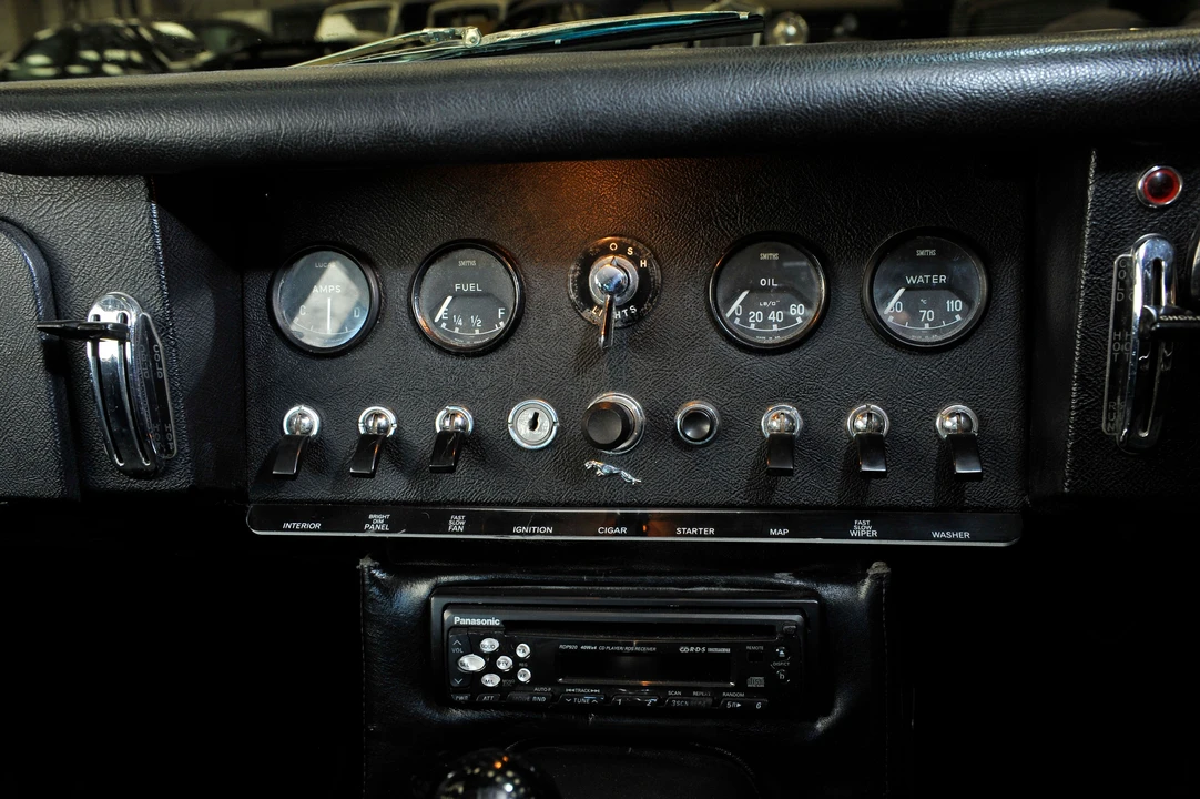 1965 Jaguar E-Type Series 1 - Image 7 of 15