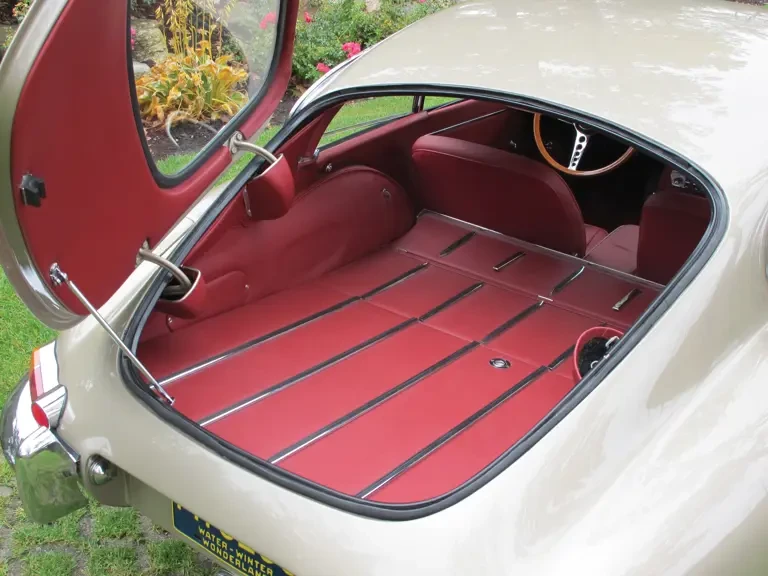 1965 Jaguar E-Type Series 1 - Image 10 of 13