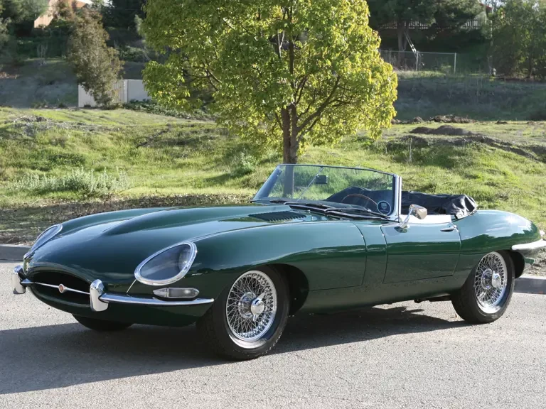 1965 Jaguar E-Type Series 1 - Image 2 of 2