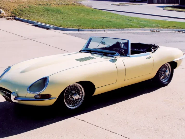 1965 Jaguar E-Type Series 1 - Image 2 of 2
