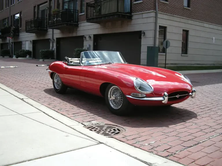 1965 Jaguar E-Type Series 1 - Image 2 of 2