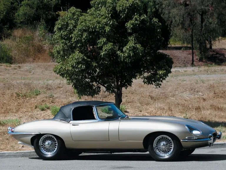 1965 Jaguar E-Type Series 1 - Image 2 of 2