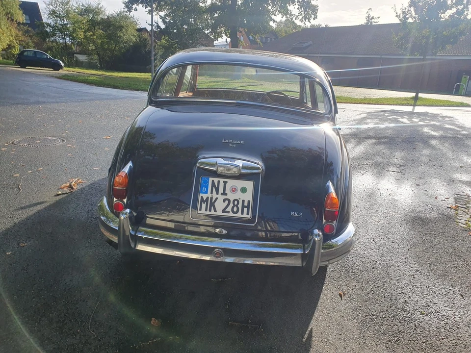 1965 Jaguar Mark II - Image 9 of 30