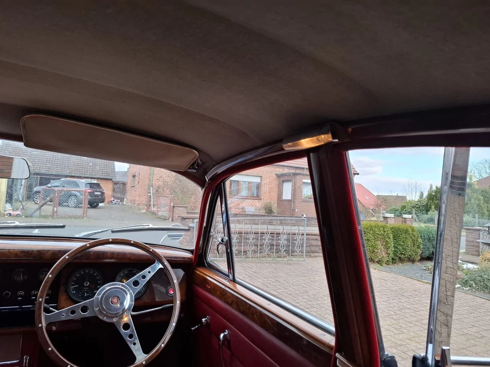 1965 Jaguar Mark II - Image 24 of 30